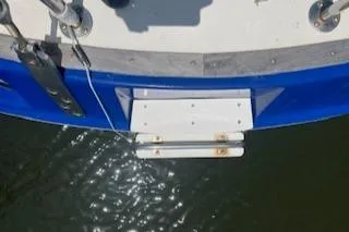 Slide: The Image of VHF radio equipment on 1987 Morgan Catalina Morgan 41 Classic yacht. - 23