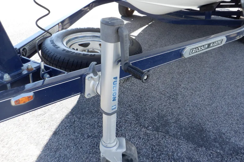Slide: The Image of Trailer jack and spare tire for 2014 Hurricane SunDeck Sport 203 OB boat. - 25