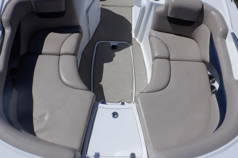 Slide: The Image of Hurricane SunDeck Sport 203 OB 2014 - 54