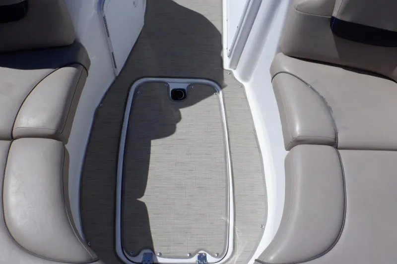 Slide: The Image of Hurricane SunDeck Sport 203 OB 2014 - 55