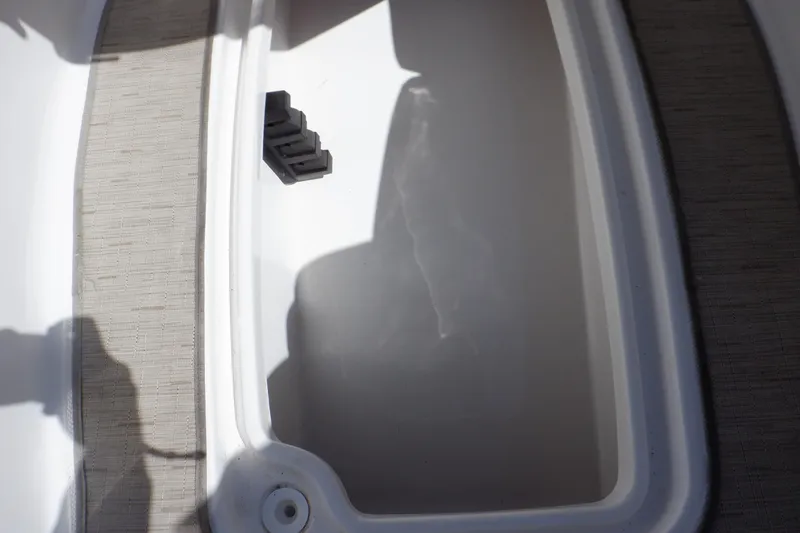 Slide: The Image of Hurricane SunDeck Sport 203 OB 2014 - 71