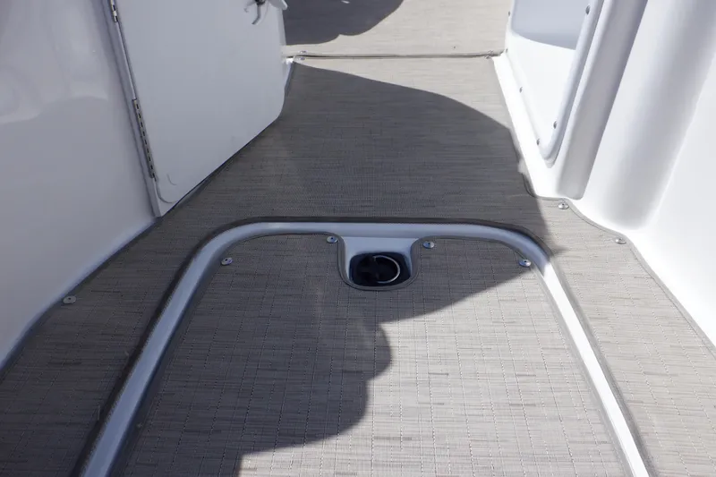 Slide: The Image of Hurricane SunDeck Sport 203 OB 2014 - 73