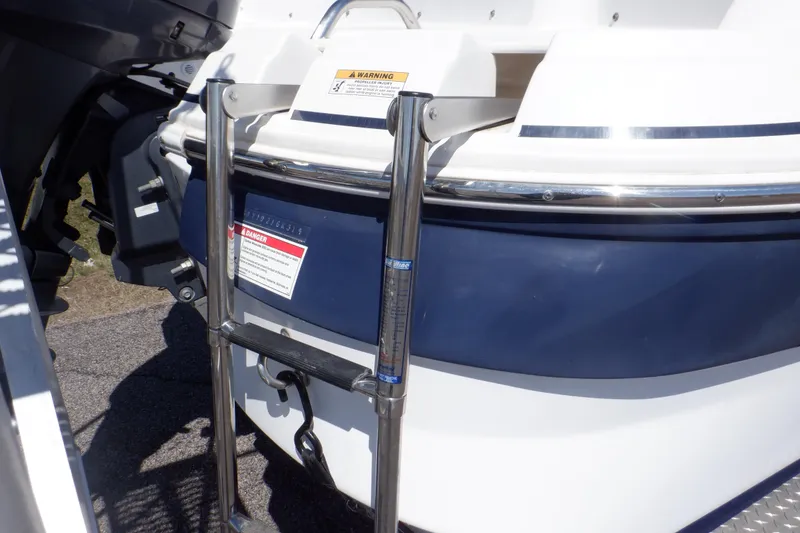 Slide: The Image of Hurricane SunDeck Sport 203 OB 2014 - 75