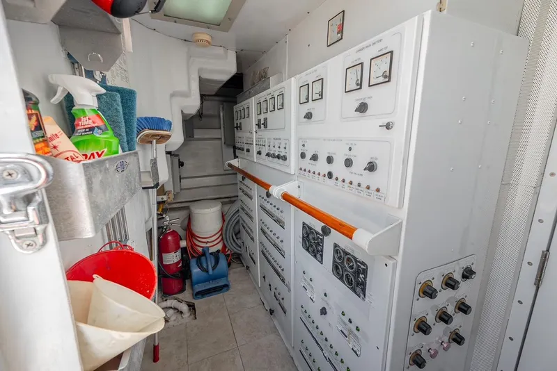 Slide: The Image of Intermarine RPH 95 2001 - 60