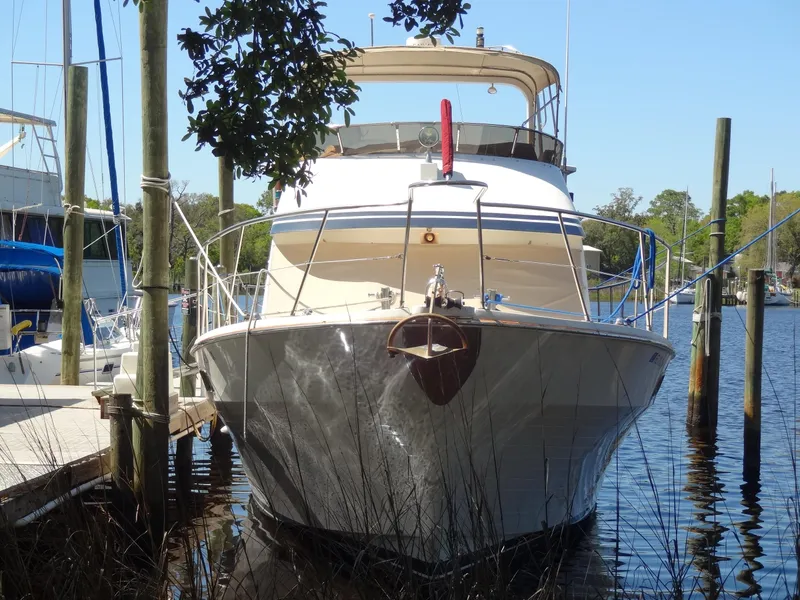 Slide: The Image of Heritage East 44 Sundeck 1988 - 15