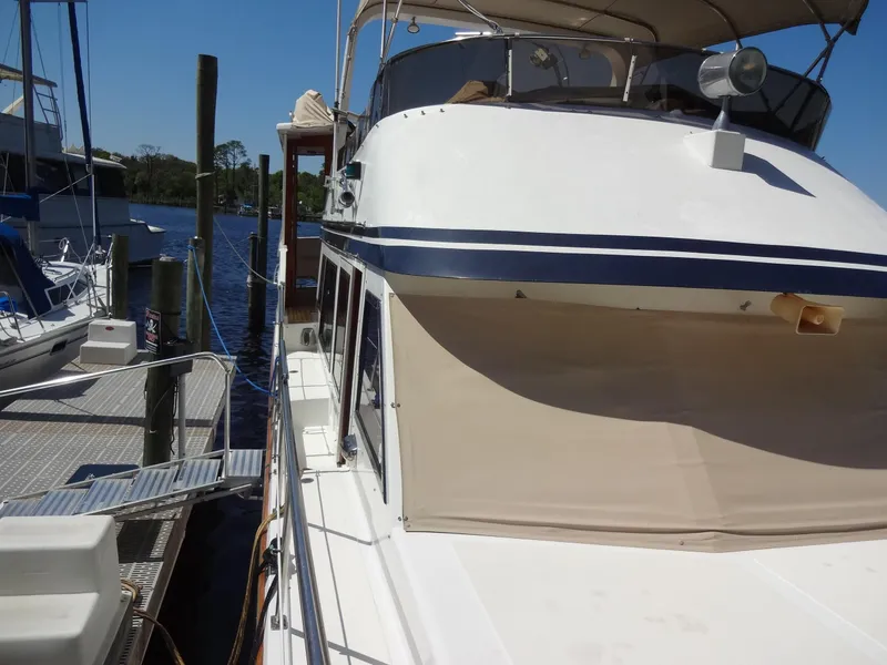 Slide: The Image of Heritage East 44 Sundeck 1988 - 21