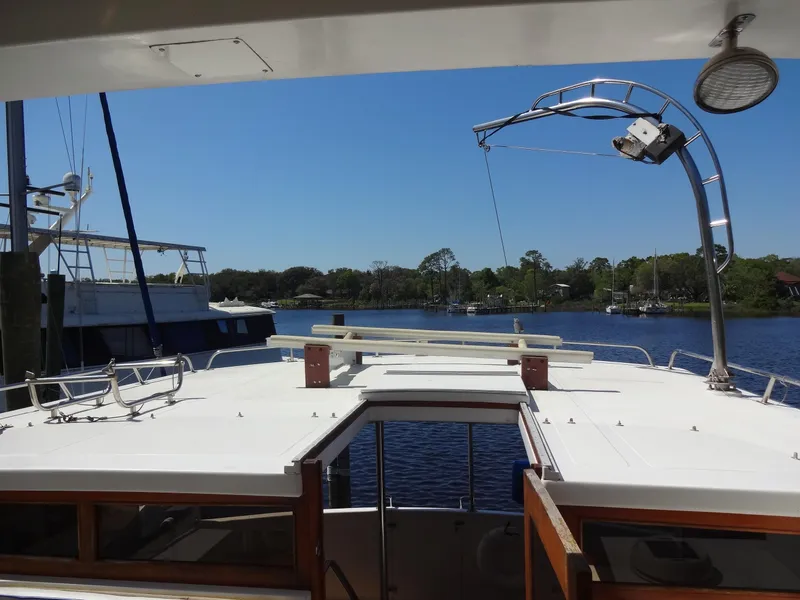 Slide: The Image of Heritage East 44 Sundeck 1988 - 28