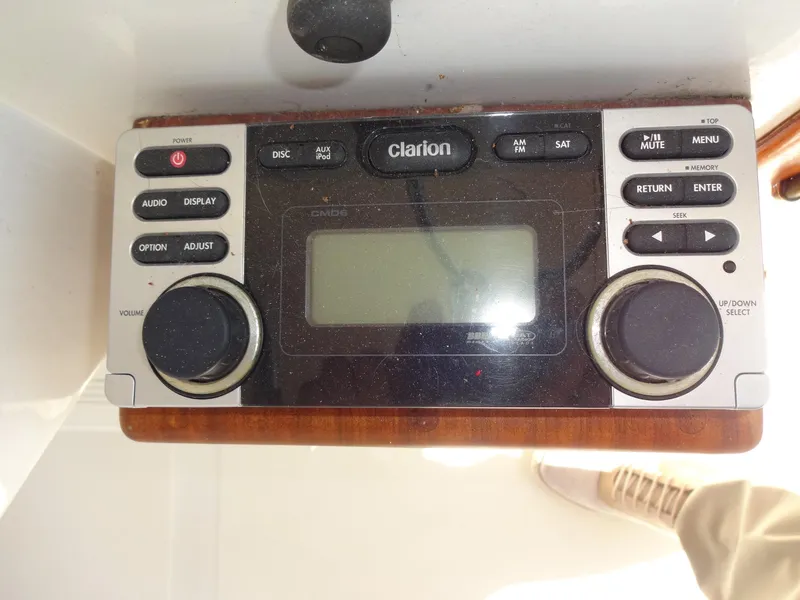 Slide: The Image of Heritage East 44 Sundeck 1988 - 32