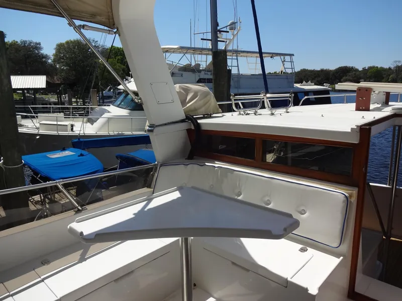 Slide: The Image of Heritage East 44 Sundeck 1988 - 33