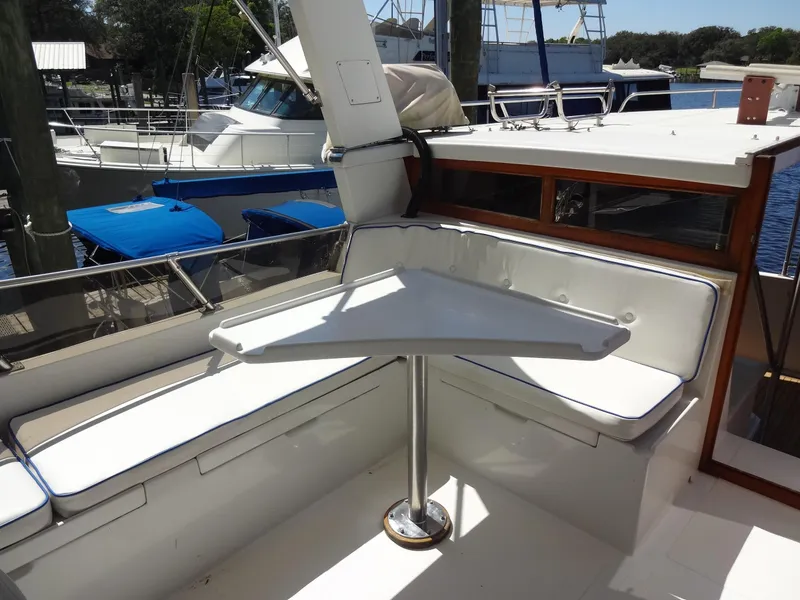 Slide: The Image of Heritage East 44 Sundeck 1988 - 39