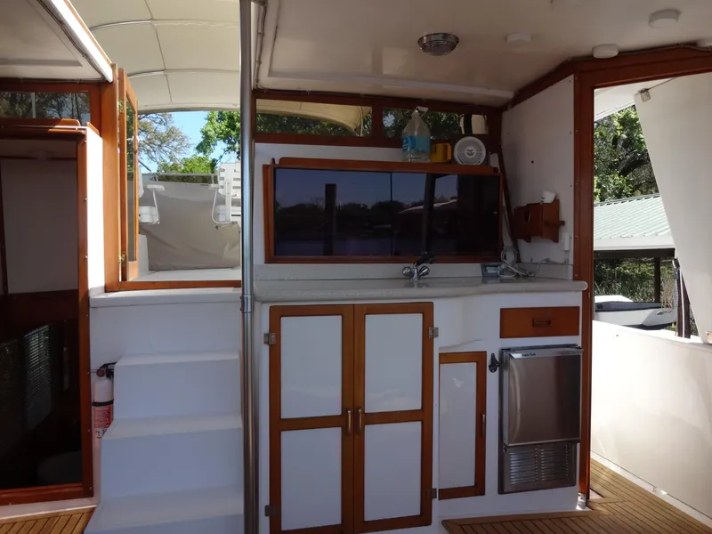 Slide: The Image of Heritage East 44 Sundeck 1988 - 42