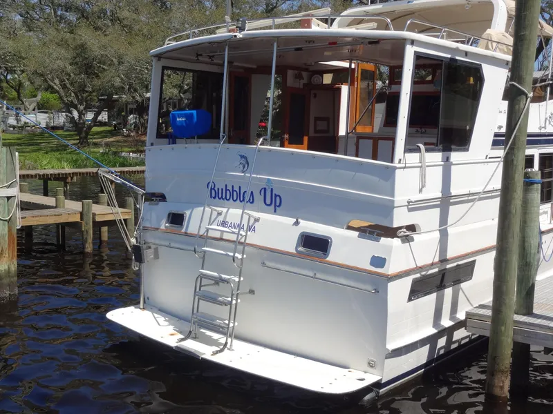 Slide: The Image of Heritage East 44 Sundeck 1988 - 5