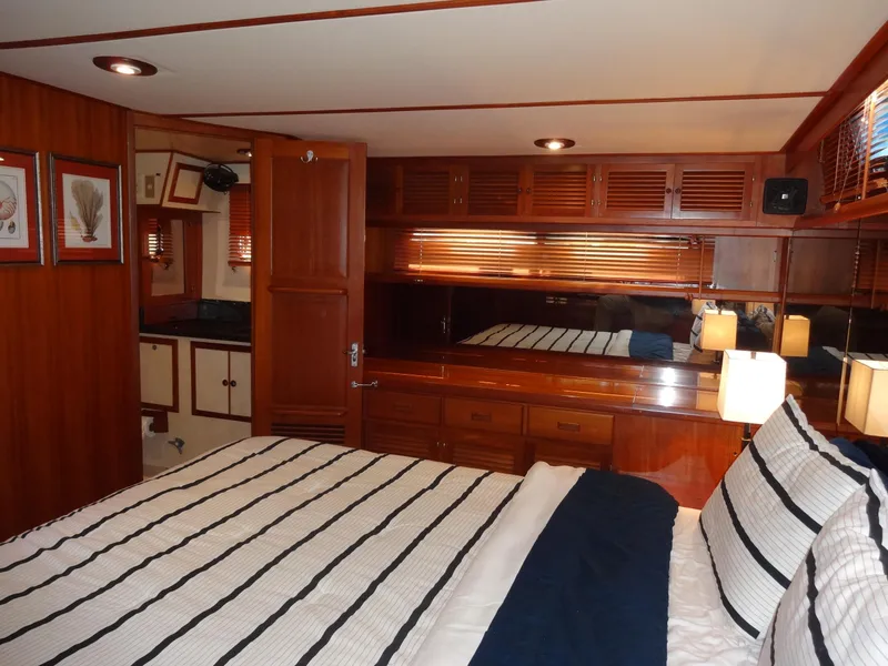 Slide: The Image of Heritage East 44 Sundeck 1988 - 50