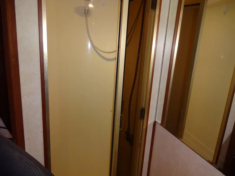 Slide: The Image of Heritage East 44 Sundeck 1988 - 53