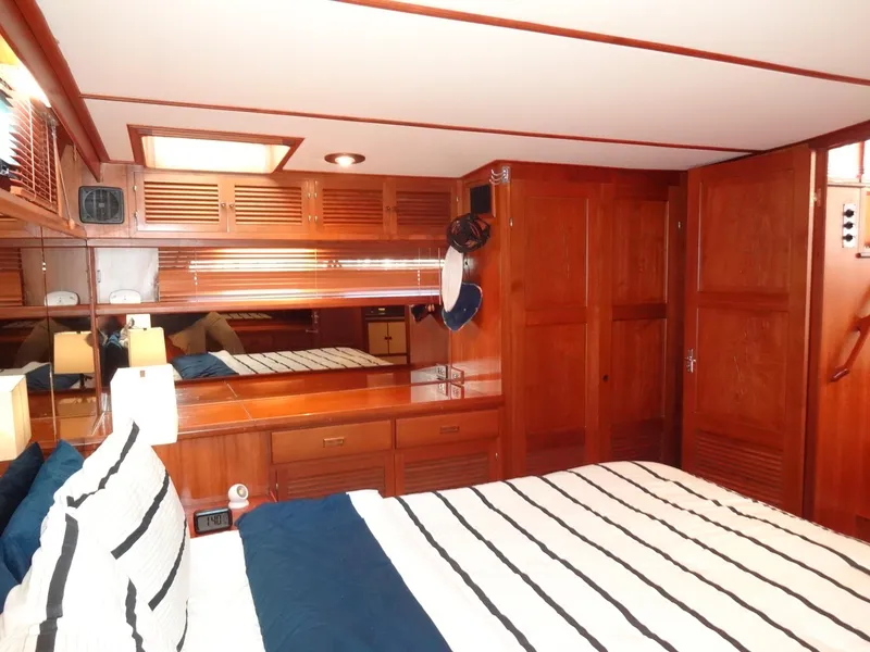 Slide: The Image of Heritage East 44 Sundeck 1988 - 58