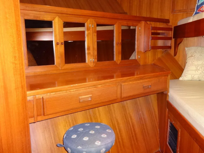 Slide: The Image of Heritage East 44 Sundeck 1988 - 77