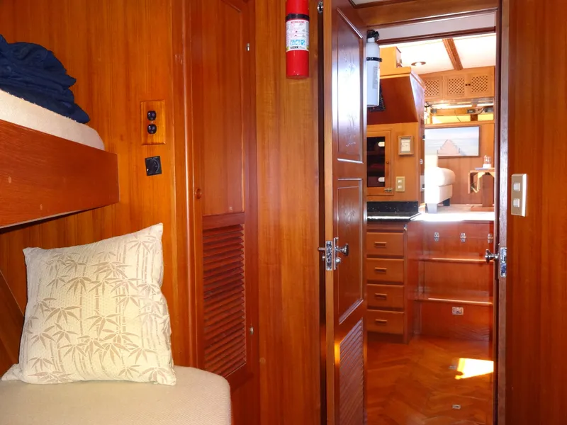 Slide: The Image of Heritage East 44 Sundeck 1988 - 78