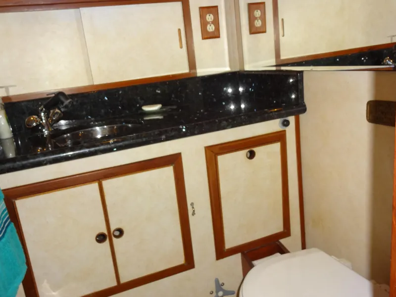 Slide: The Image of Heritage East 44 Sundeck 1988 - 83