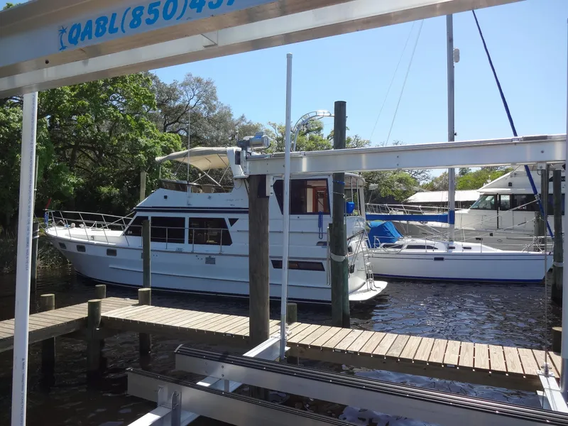 Slide: The Image of Heritage East 44 Sundeck 1988 - 9