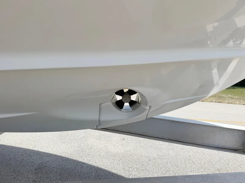 Slide: The Image of 2018 Jeanneau Leader 9.0 WA boat hull with thruster detail. - 8