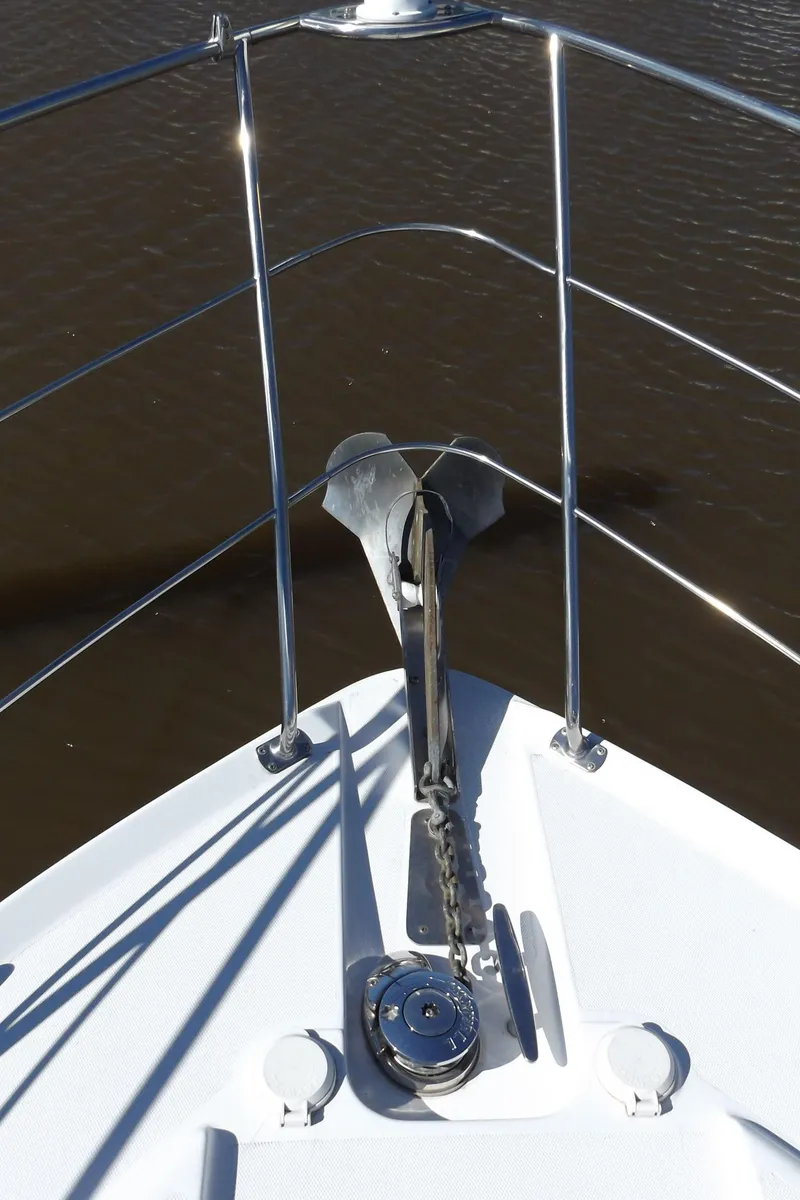 Slide: The Image of Carver 360 Sport Sedan 2003 - 53