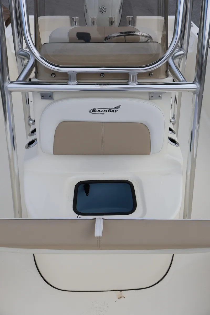 Slide: The Image of Bulls Bay 2200XS BULLS BAY 2025 - 7