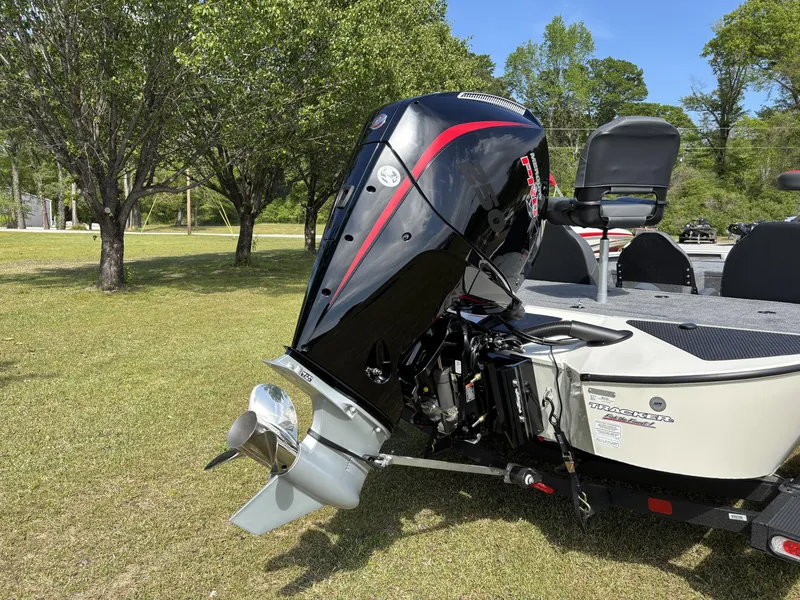 Slide: The Image of Tracker Savage 215 2025 - 5