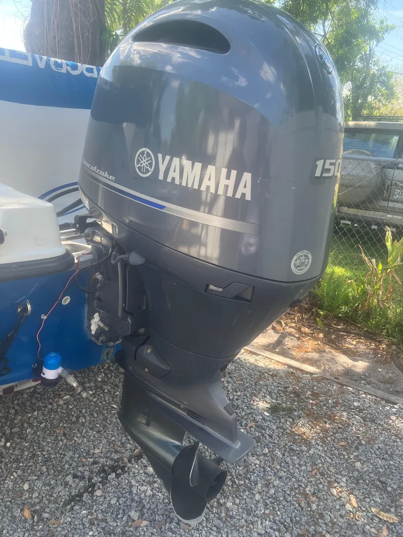 Slide: The Image of Yamaha 150 outboard motor on 2018 Starcraft Limited 2000 OB Fish boat. - 3
