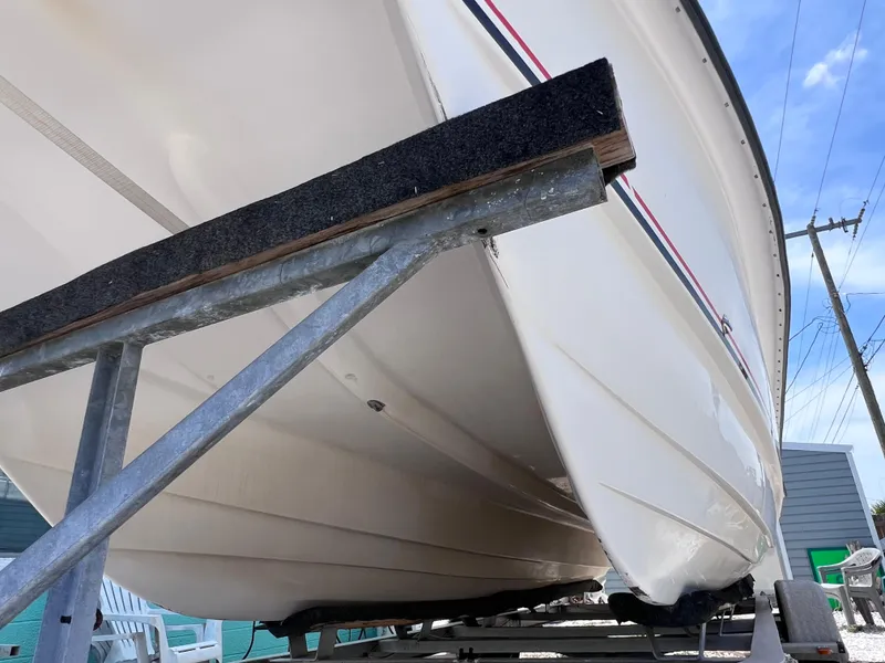 Slide: The Image of Twin Vee 22 Awesome Center Console boat on trailer, side view, 2005 model. - 7