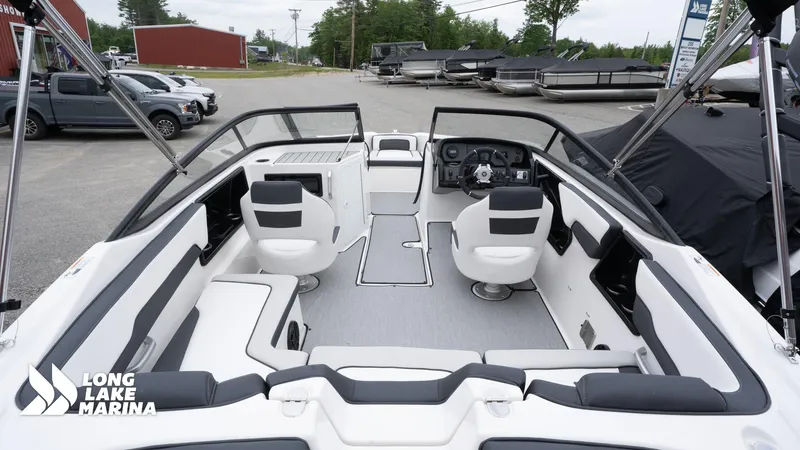 Slide: The Image of Yamaha SX195 2025 - 10