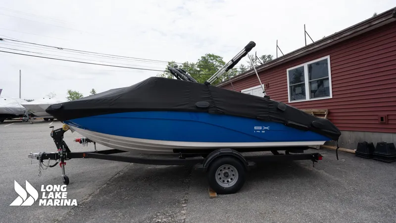 Slide: The Image of Yamaha SX195 2025 - 2