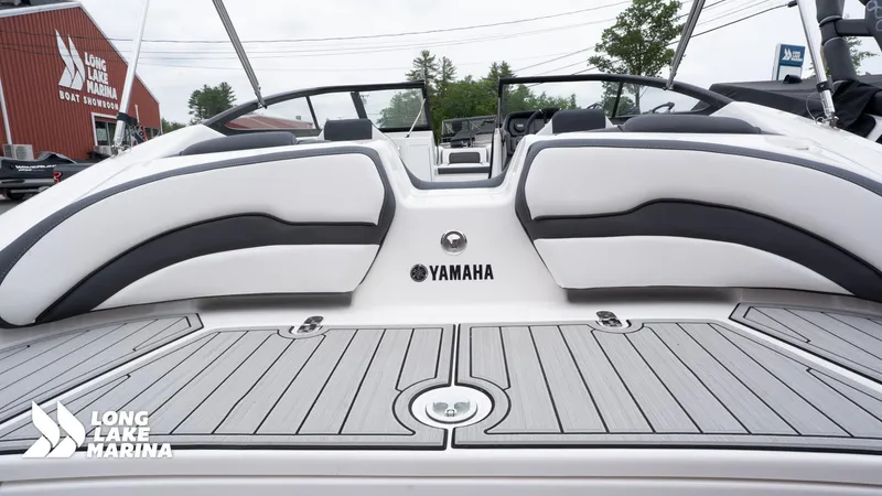 Slide: The Image of Yamaha SX195 2025 - 9