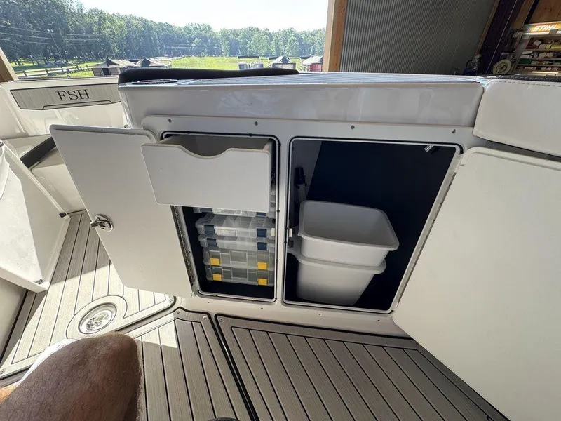 Slide: The Image of Yamaha 255 FSH Sport E 2025 - 10