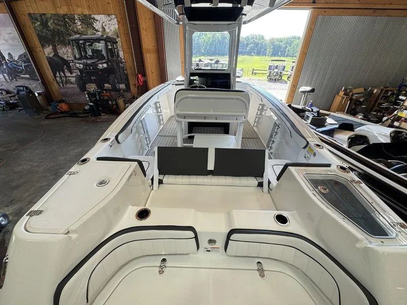 Slide: The Image of Yamaha 255 FSH Sport E 2025 - 5