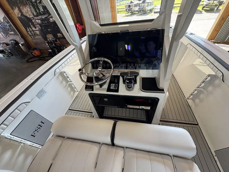 Slide: The Image of Yamaha 255 FSH Sport E 2025 - 6