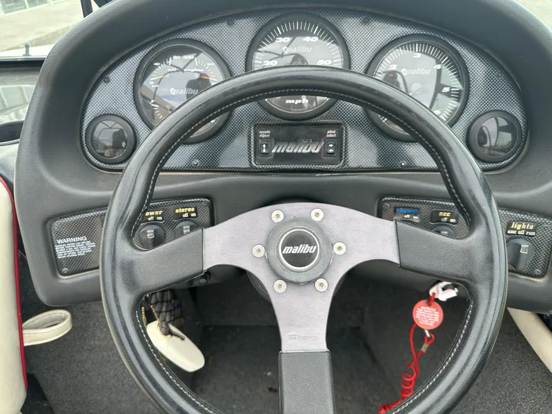 Slide: The Image of Malibu Sportster 2000 - 11