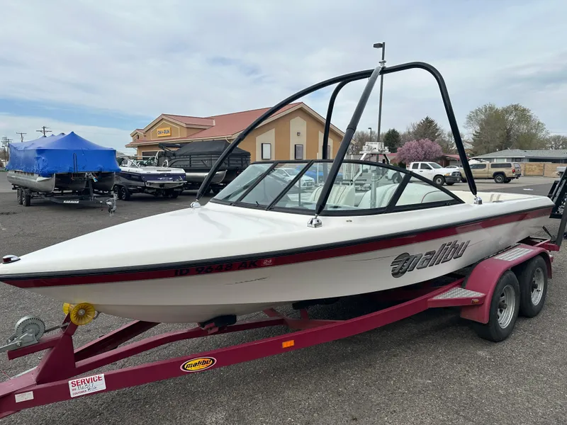 Slide: The Image of Malibu Sportster 2000 - 4