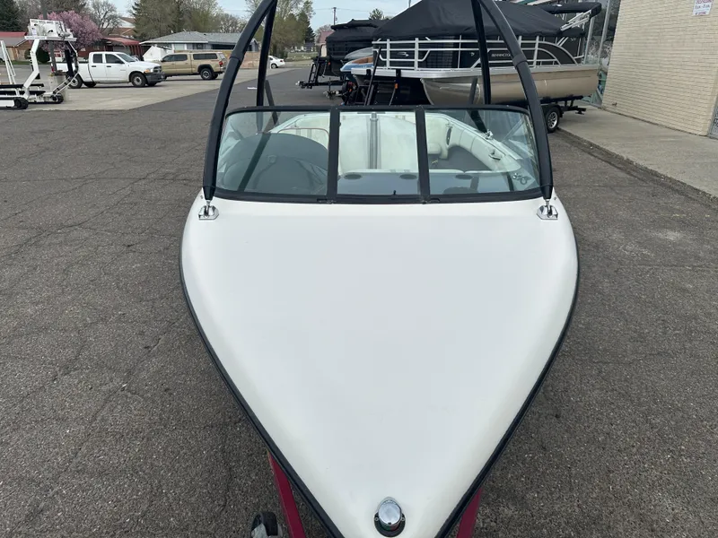 Slide: The Image of Malibu Sportster 2000 - 5