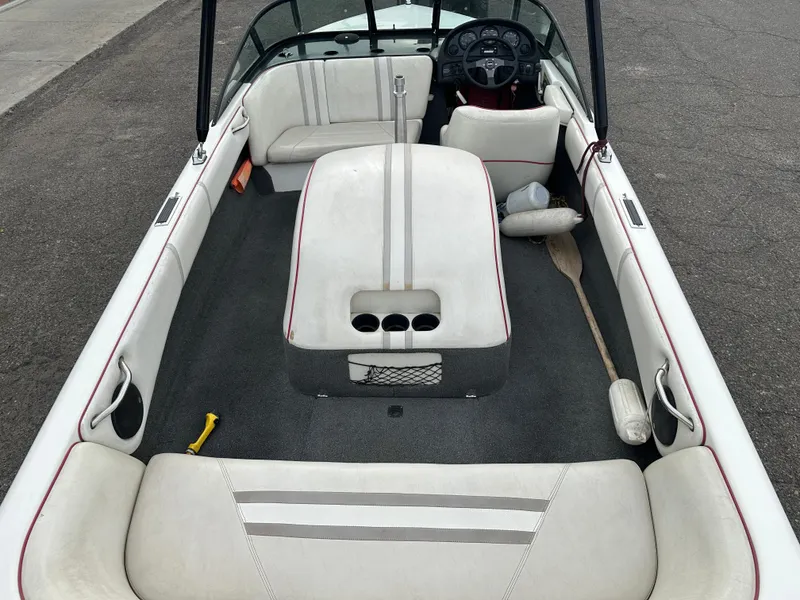 Slide: The Image of Malibu Sportster 2000 - 8