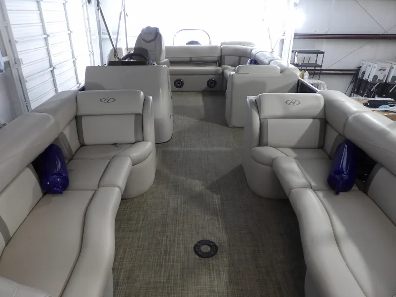 Slide: The Image of Harris HCX25 2020 - 13