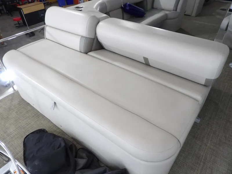 Slide: The Image of Harris HCX25 2020 - 21