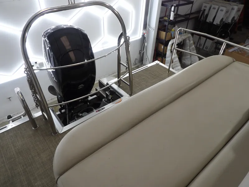 Slide: The Image of Harris HCX25 2020 - 22