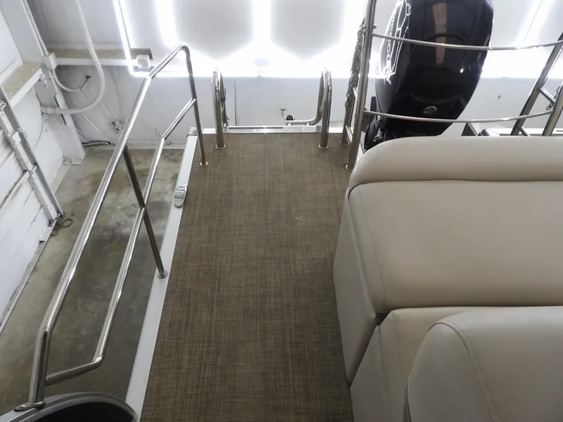 Slide: The Image of Harris HCX25 2020 - 23