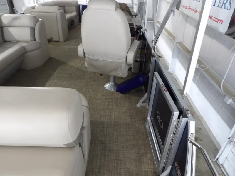 Slide: The Image of Harris HCX25 2020 - 26