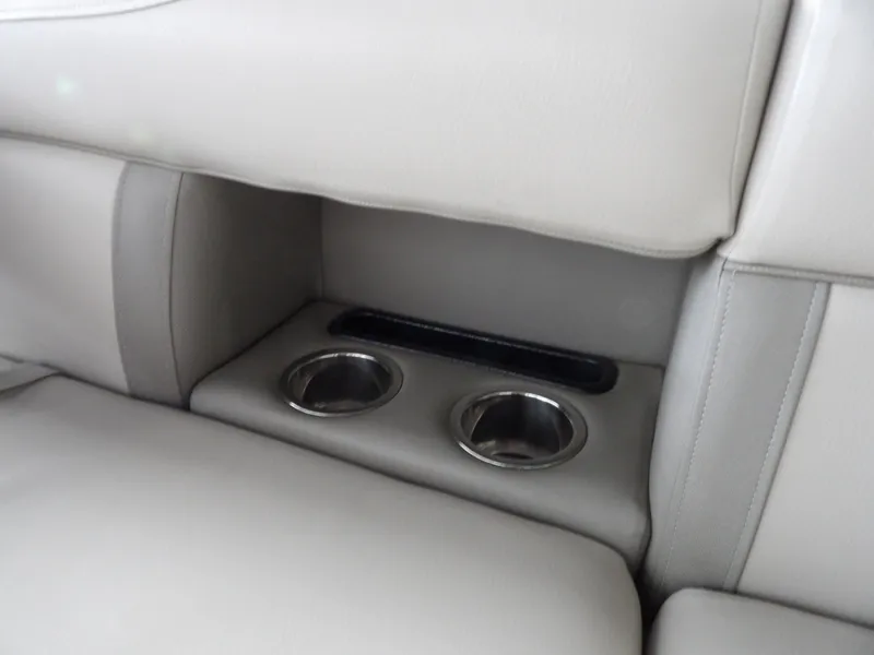 Slide: The Image of Harris HCX25 2020 - 32