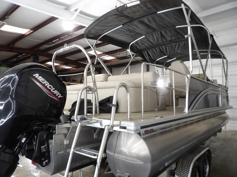 Slide: The Image of Harris HCX25 2020 - 8