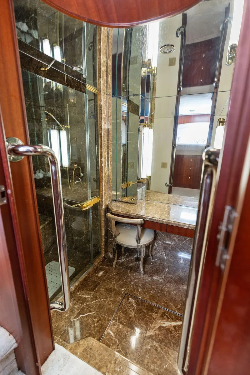 Slide: The Image of Hatteras 100 Motor Yacht 2004 - 54