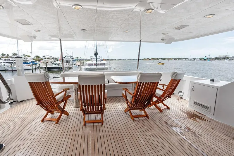 Slide: The Image of Hatteras 100 Motor Yacht 2004 - 56