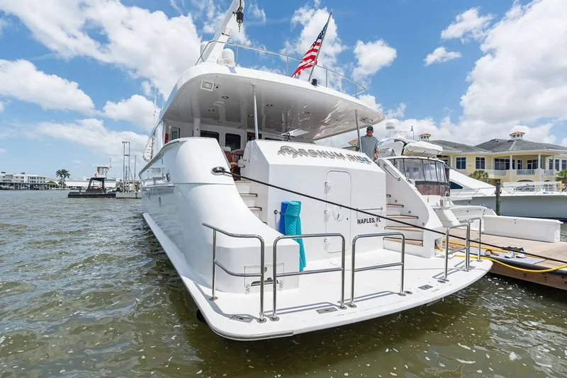 Slide: The Image of Hatteras 100 Motor Yacht 2004 - 77