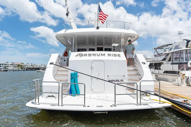 Slide: The Image of Hatteras 100 Motor Yacht 2004 - 78